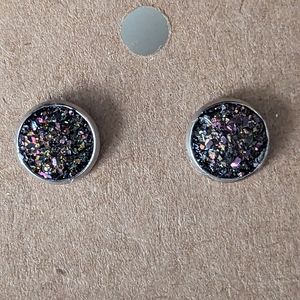 Black sparkle stud earrings